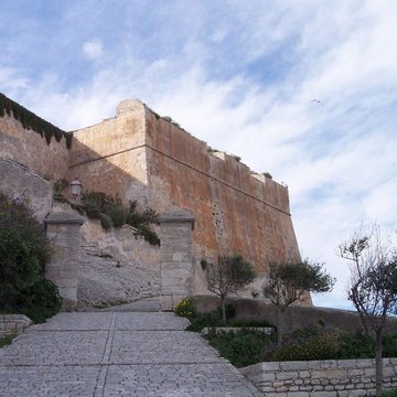 Enceinte fortifiée dite citadelle
