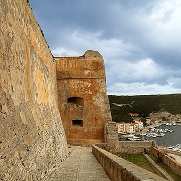Enceinte fortifiée dite citadelle