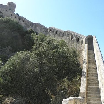 Enceinte fortifiée dite citadelle
