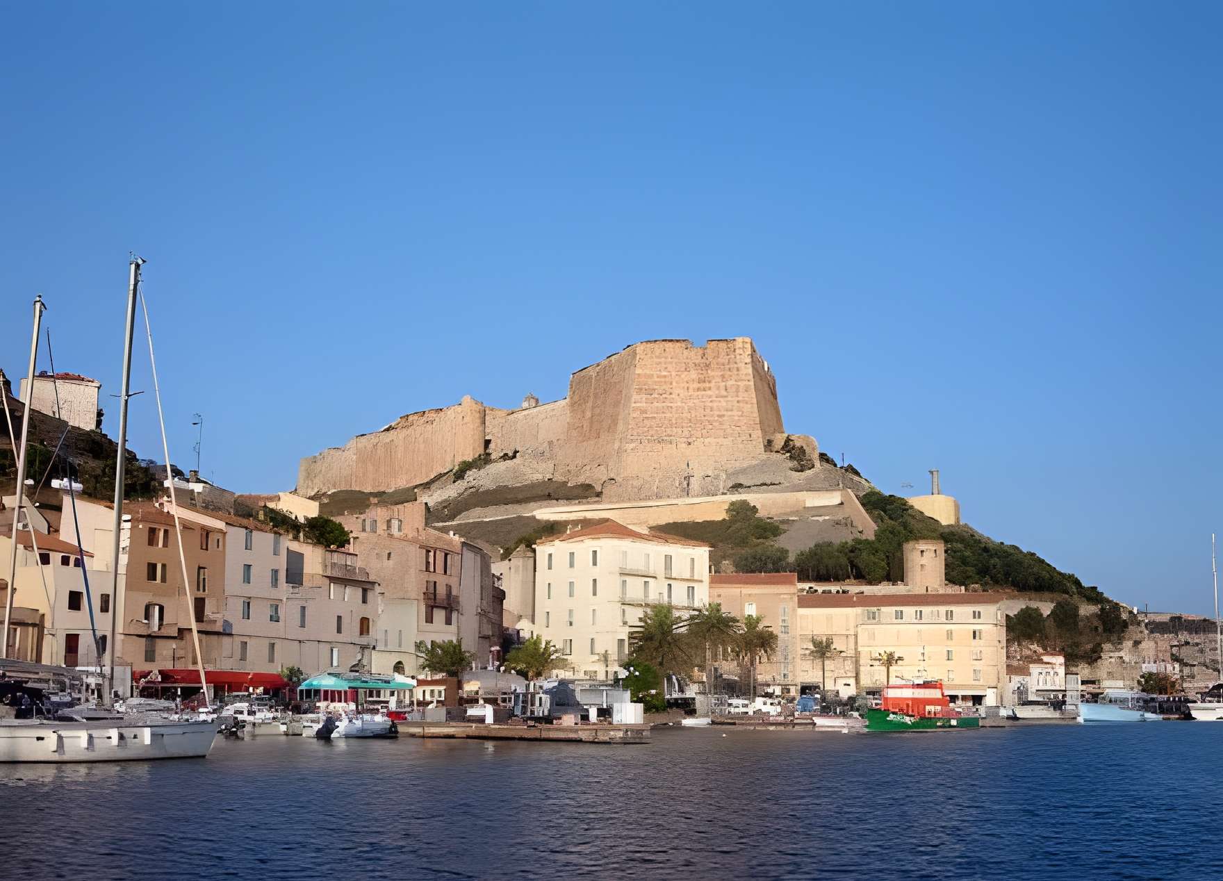 Enceinte fortifiée dite citadelle