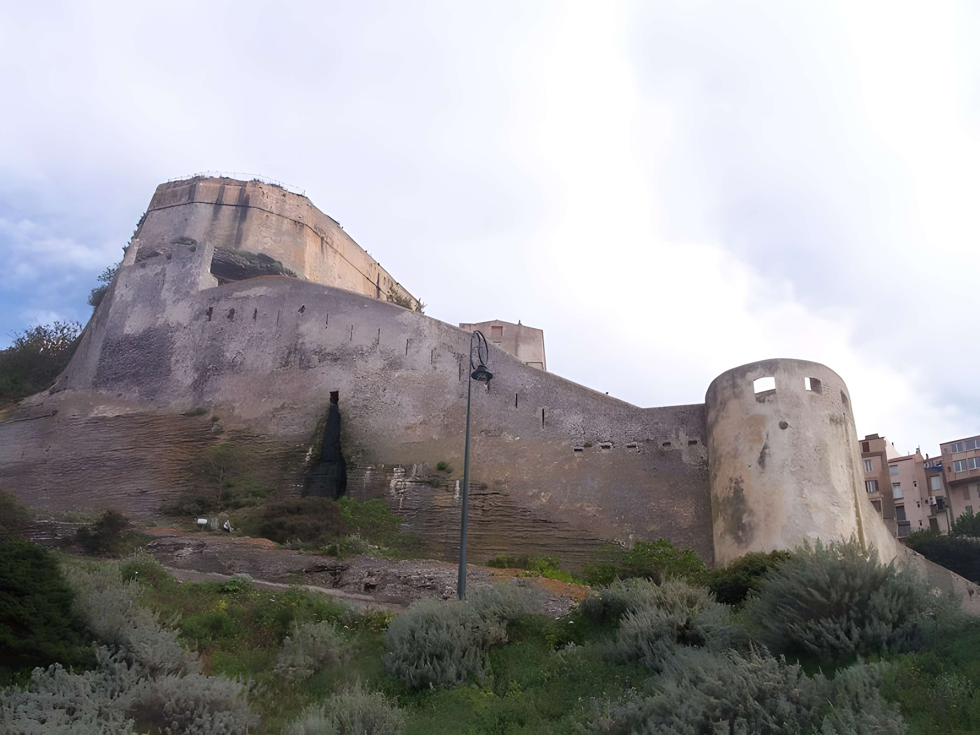 Enceinte fortifiée dite citadelle