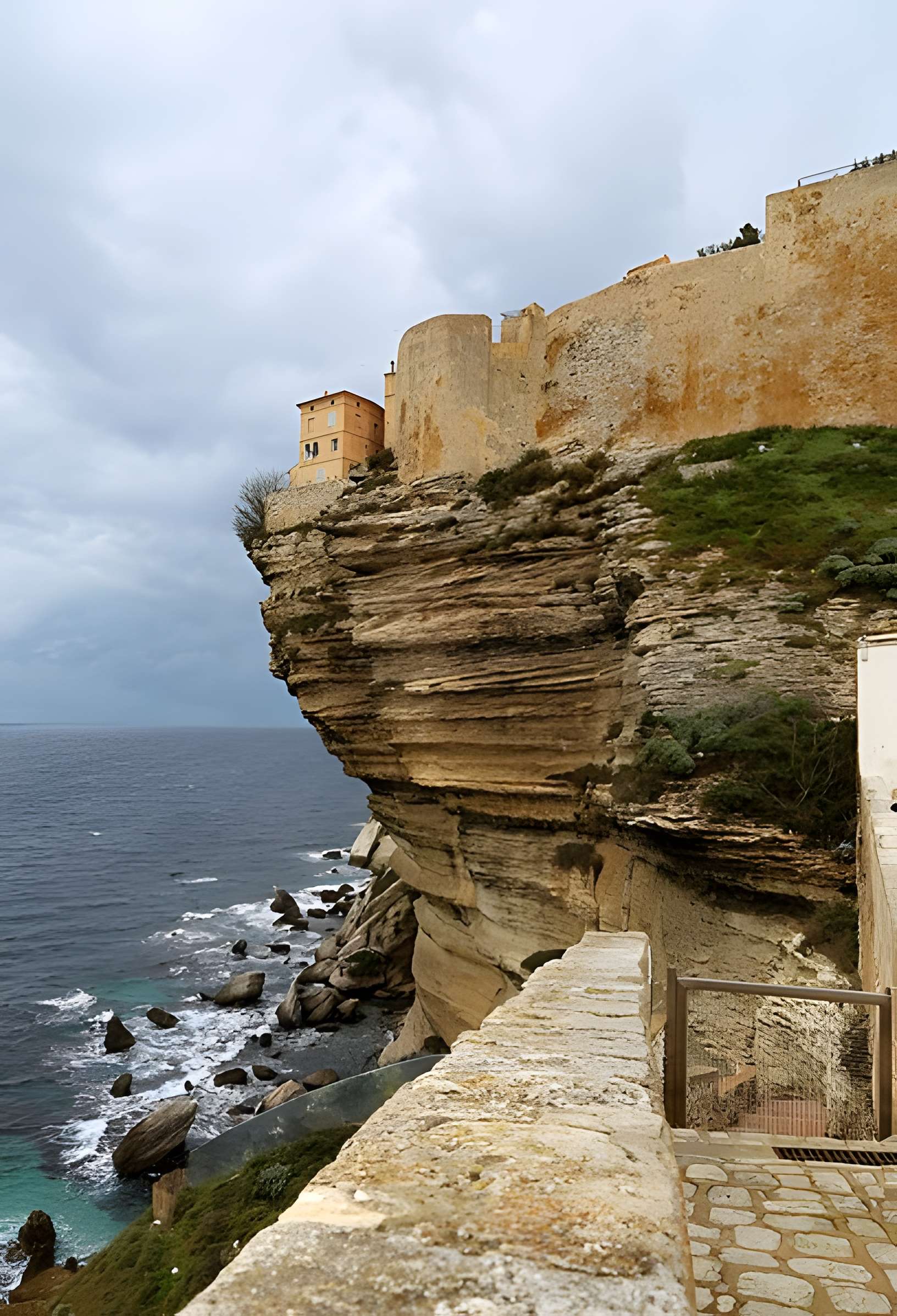 Enceinte fortifiée dite citadelle