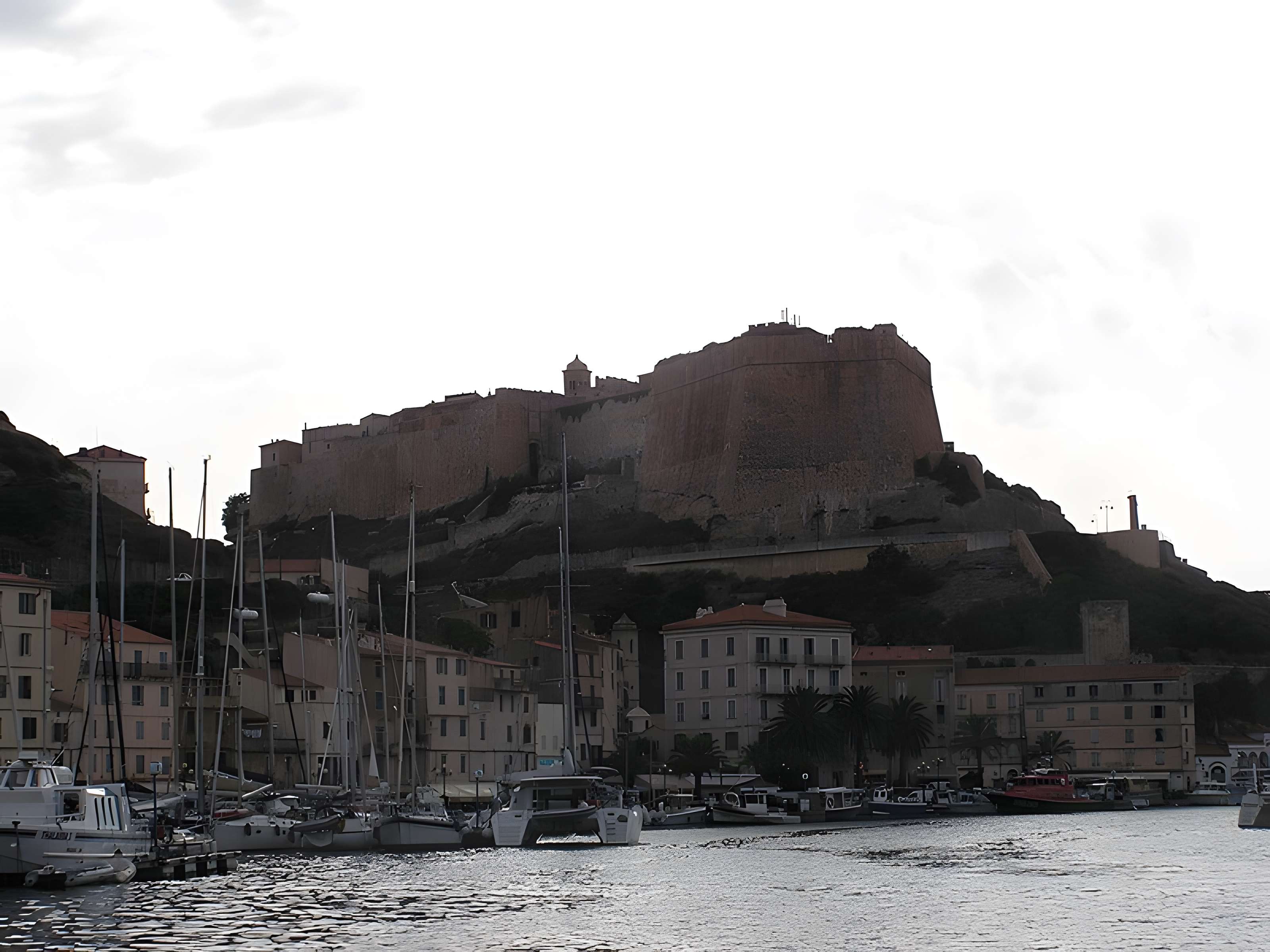 Enceinte fortifiée dite citadelle