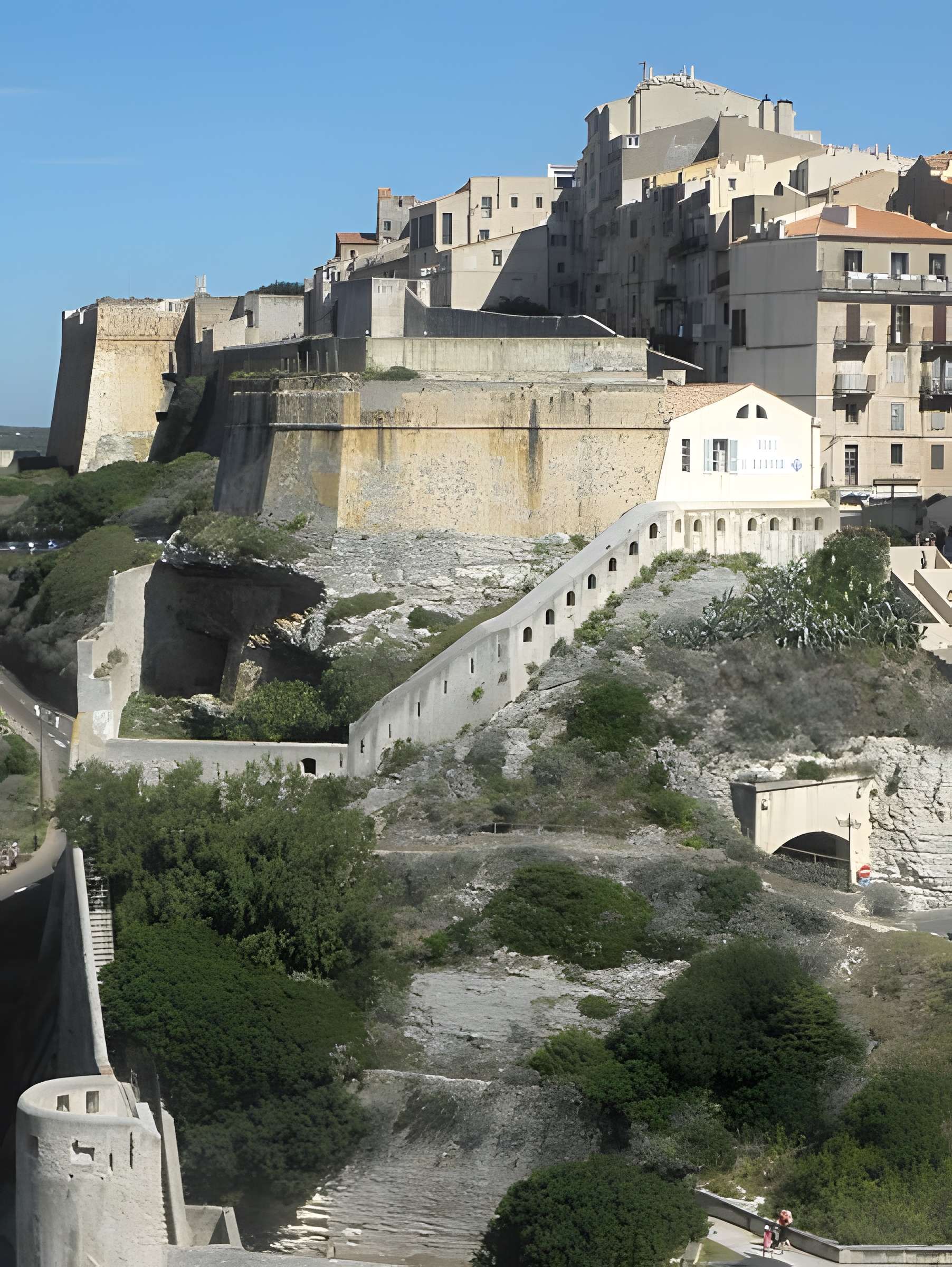 Enceinte fortifiée dite citadelle
