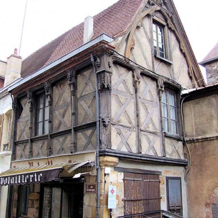 Photo de Maison, 2 Rue Porte-Saint-Pierre à Montluçon