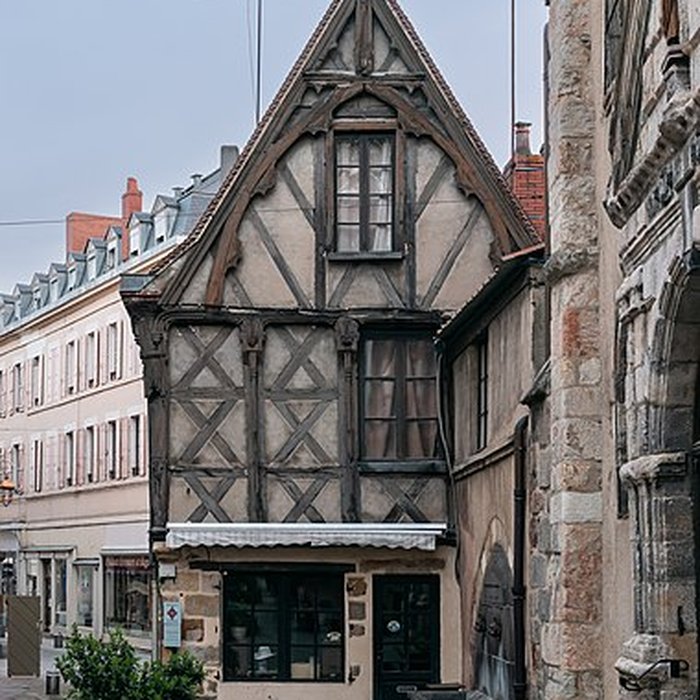 Photo de Maison, 2 Rue Porte-Saint-Pierre à Montluçon