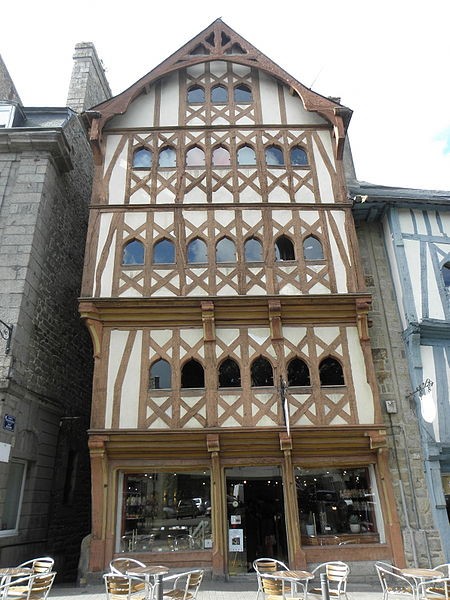 Photo de Maison, 31 Place du Centre à Guingamp