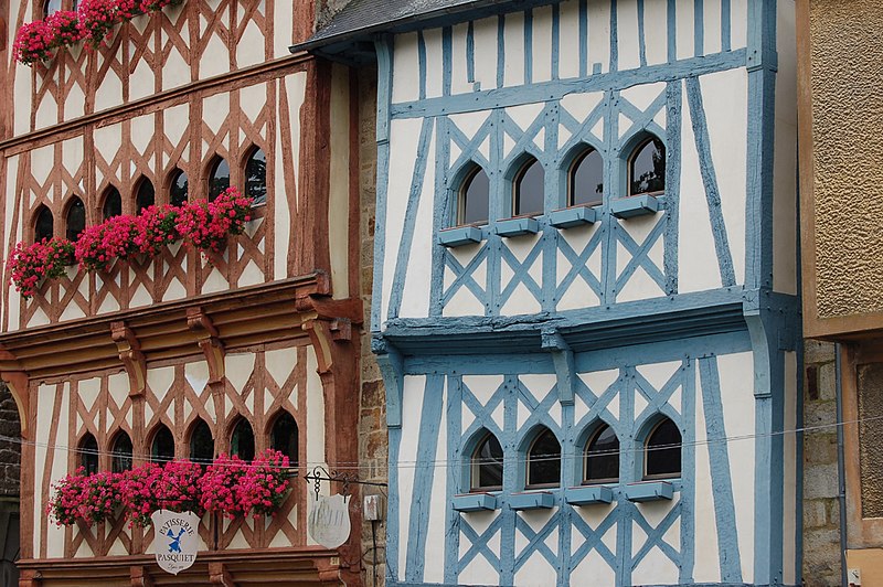 Maison, 31 Place du Centre à Guingamp