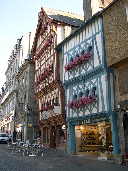 Maison, 31 Place du Centre à Guingamp