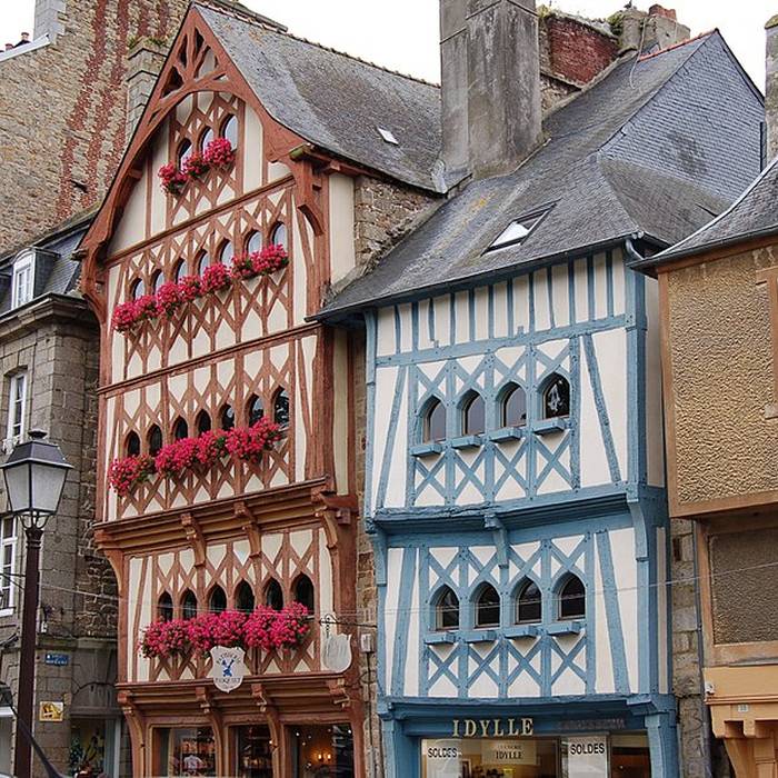 Photo de Maison, 31 Place du Centre à Guingamp