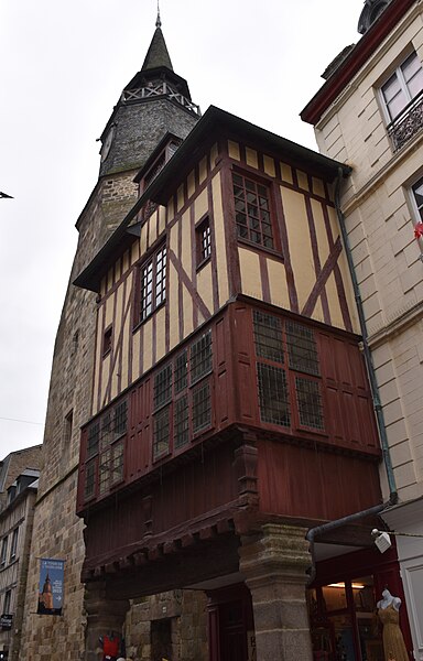 Maison, 27 Rue de l'Horloge à Dinan