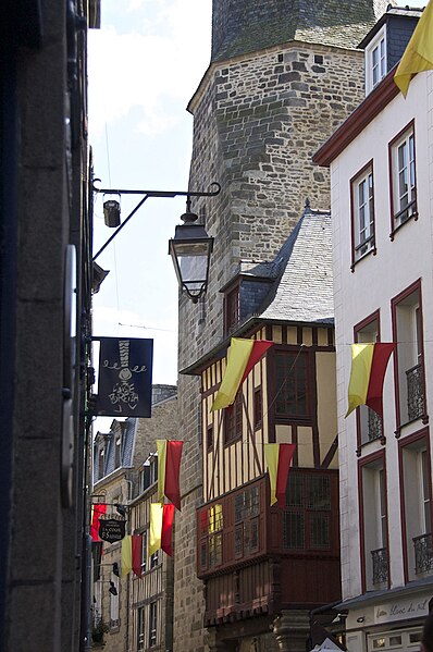 Maison, 27 Rue de l'Horloge à Dinan