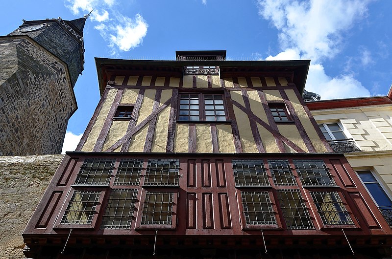 Maison, 27 Rue de l'Horloge à Dinan