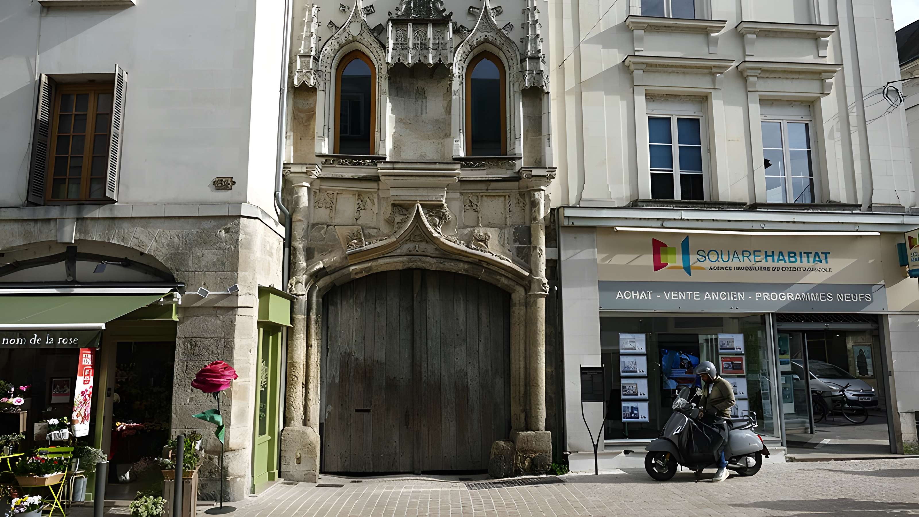Maison, 56 Place du Grand-Marché à Tours