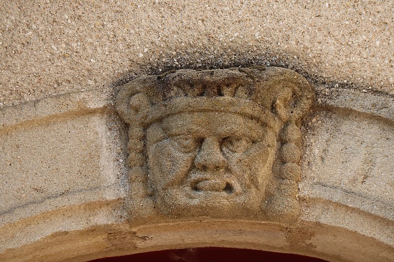 Maison, Place Carnot à Arnay-le-Duc