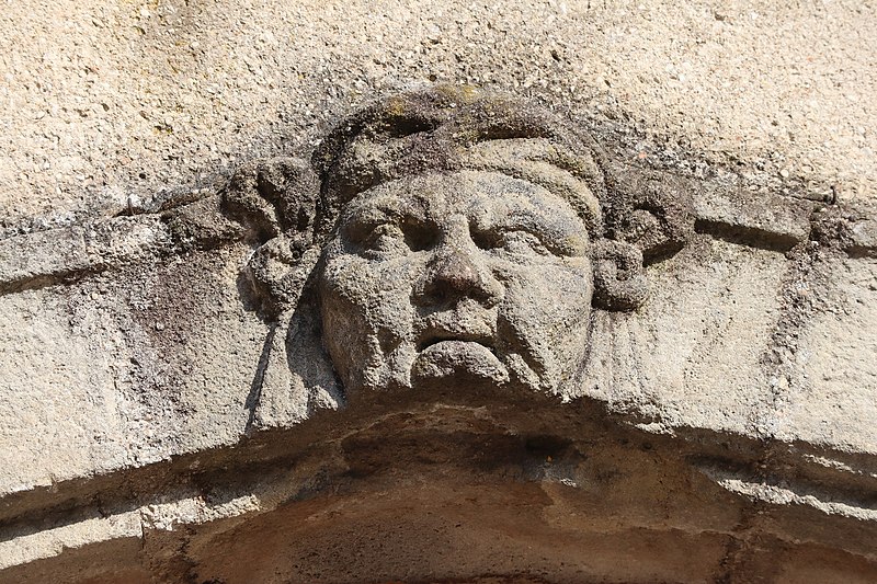Maison, Place Carnot à Arnay-le-Duc