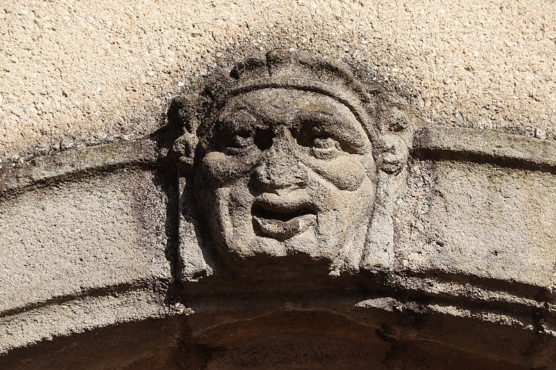 Maison, Place Carnot à Arnay-le-Duc