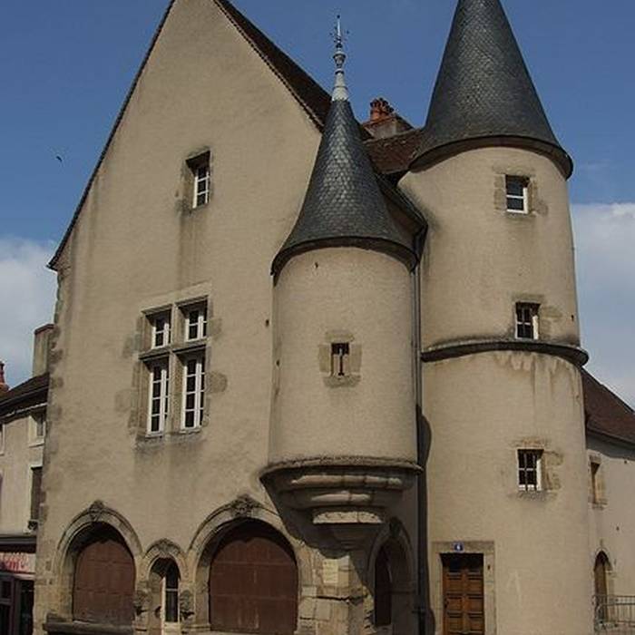 Photo de Casa, Carnot Square en Arnay-le-Duc