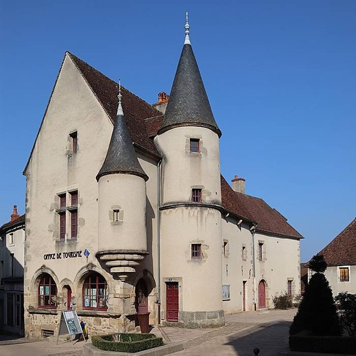 Photo de Casa, Carnot Square en Arnay-le-Duc