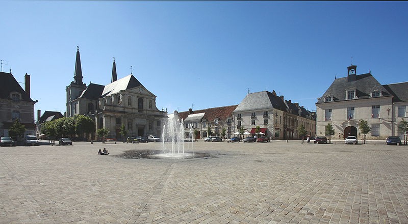 Photo de Maisons, Place du Marché à Richelieu