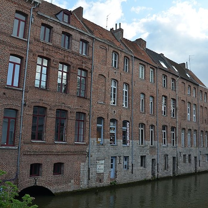 Photo de Maisons, Place du Marché-au-Poisson N9 à 72 à Douai