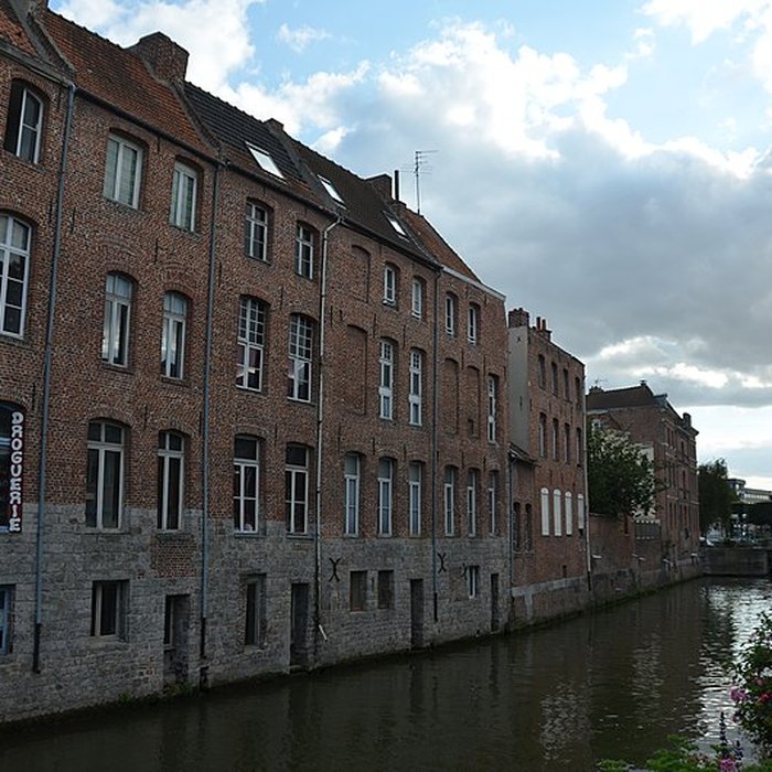 Photo de Maisons, Place du Marché-au-Poisson N9 à 72 à Douai