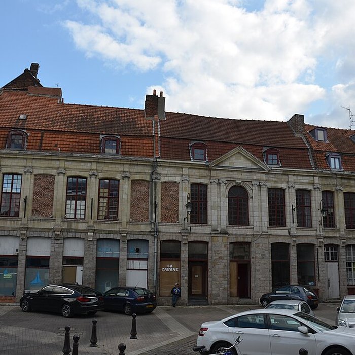 Photo de Maisons, Place du Marché-au-Poisson N9 à 72 à Douai