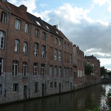 Maisons, Place du Marché-au-Poisson N9 à 72 à Douai