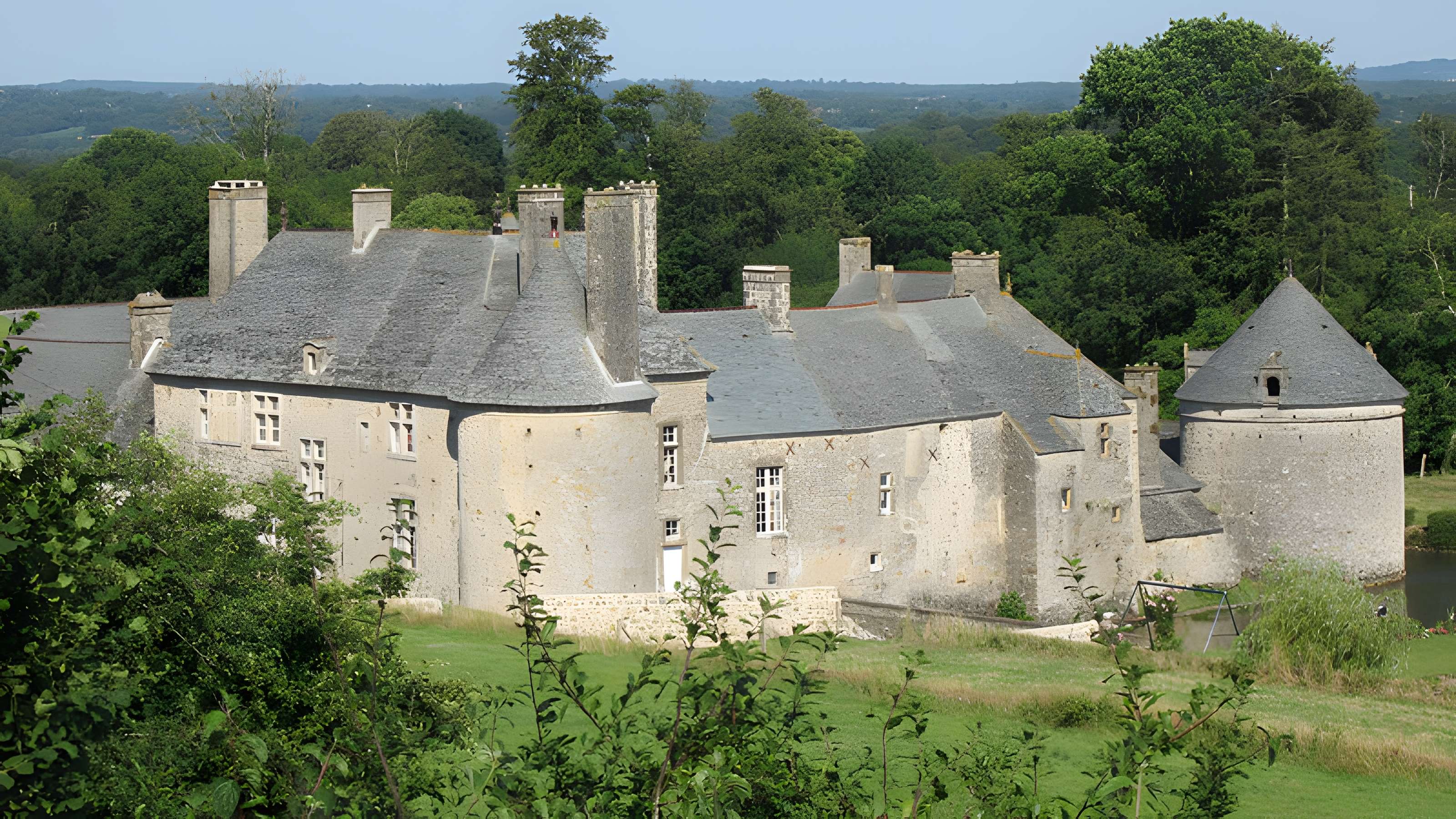 Manoir de la Cour à Saint-Martin-le-Hébert