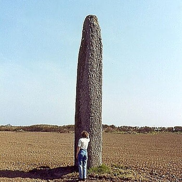 Photo de Menhir de Kérhouézel à Porspoder