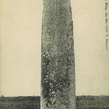 Menhir de Kérhouézel à Porspoder