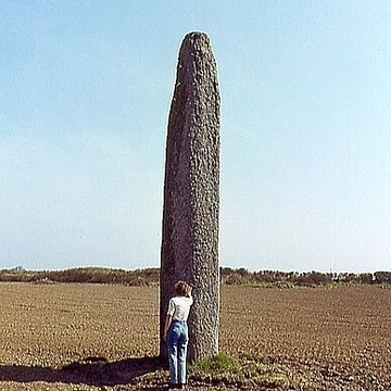 Menhir de Kérhouézel à Porspoder