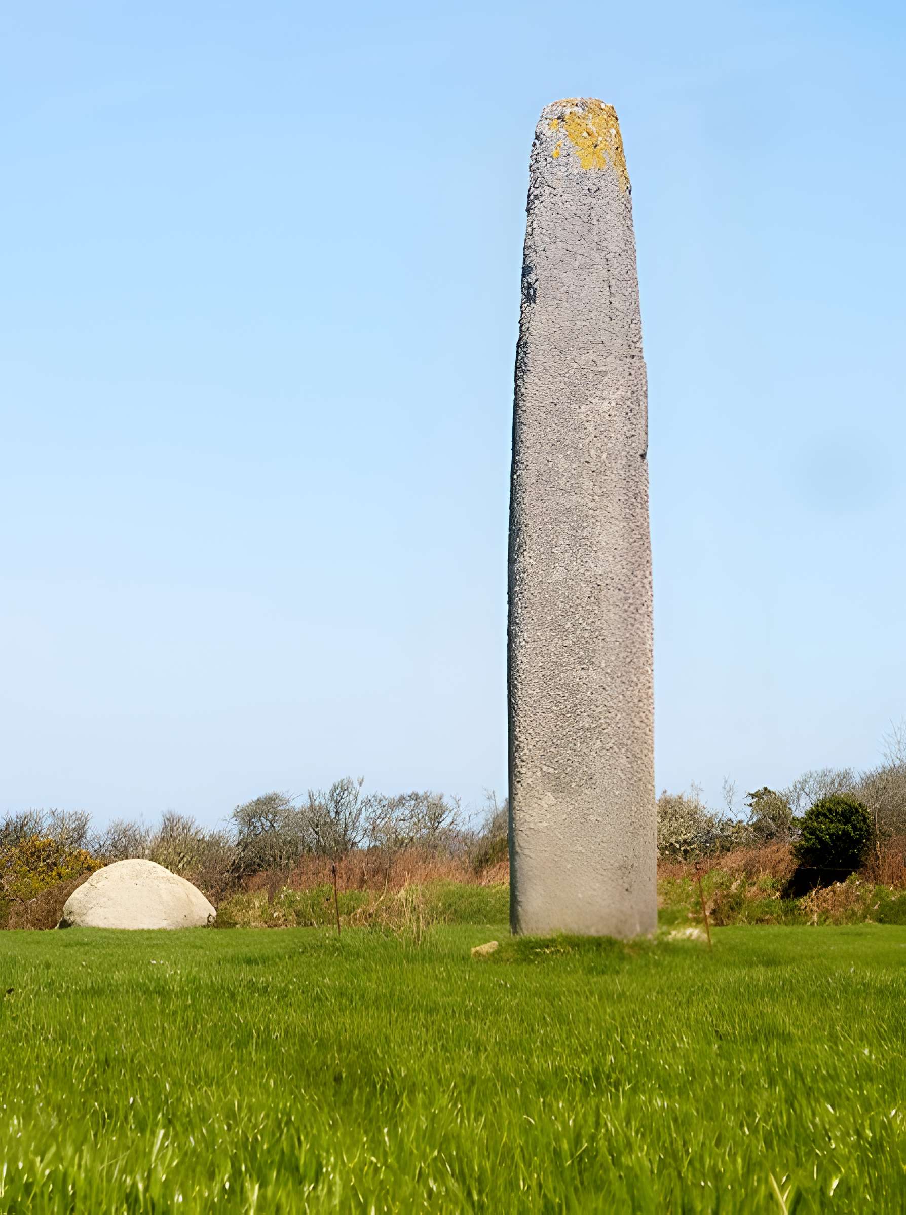 Menhir de Kérhouézel à Porspoder