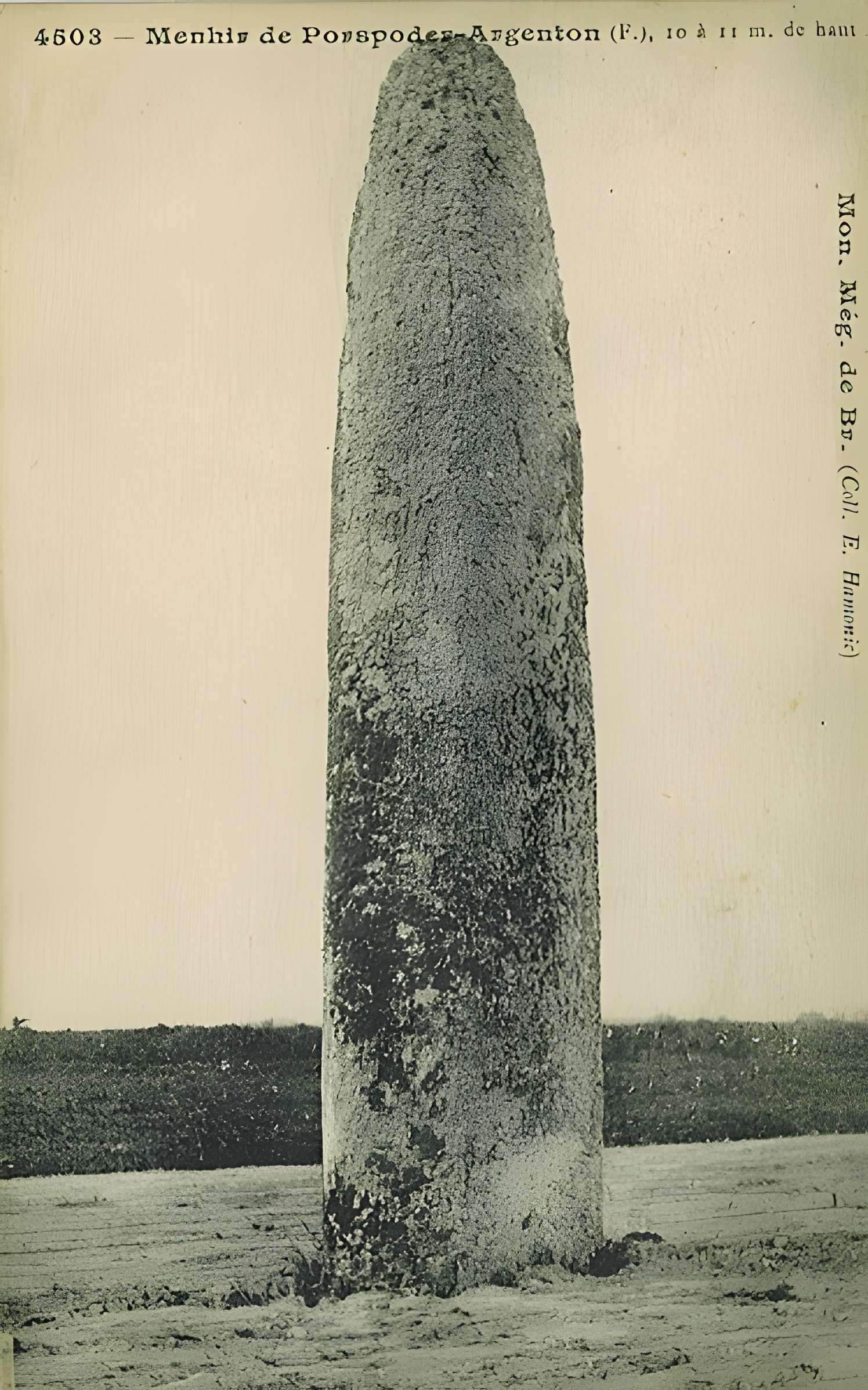 Menhir de Kérhouézel à Porspoder