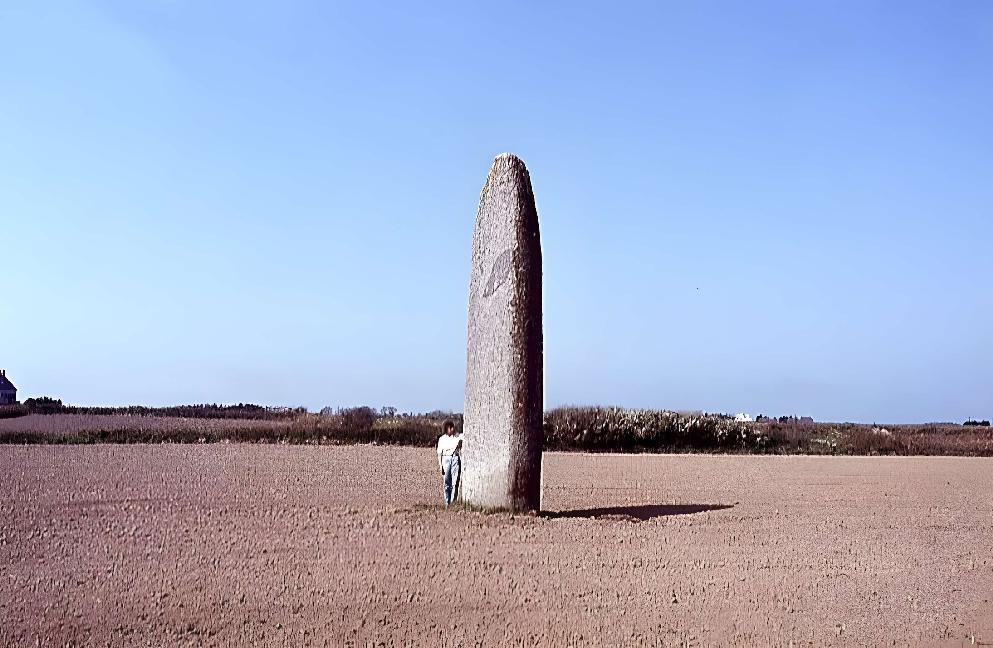 Menhir de Kérhouézel à Porspoder
