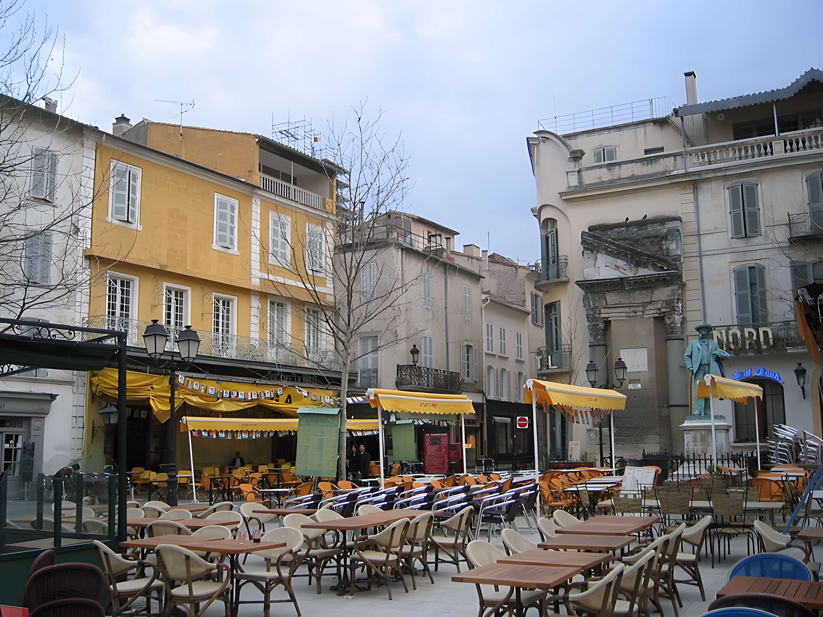Monument à Frédéric Mistral d'Arles