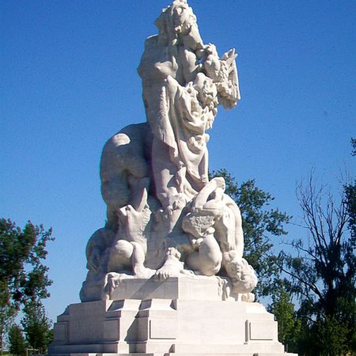 Photo de Monument de la Liberté éplorée à Meaux