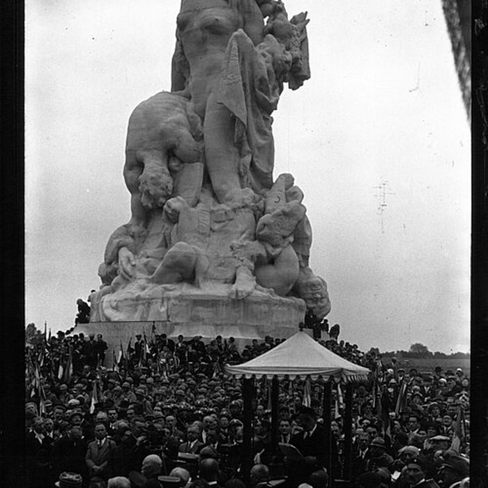 Photo de Monument de la Liberté éplorée à Meaux
