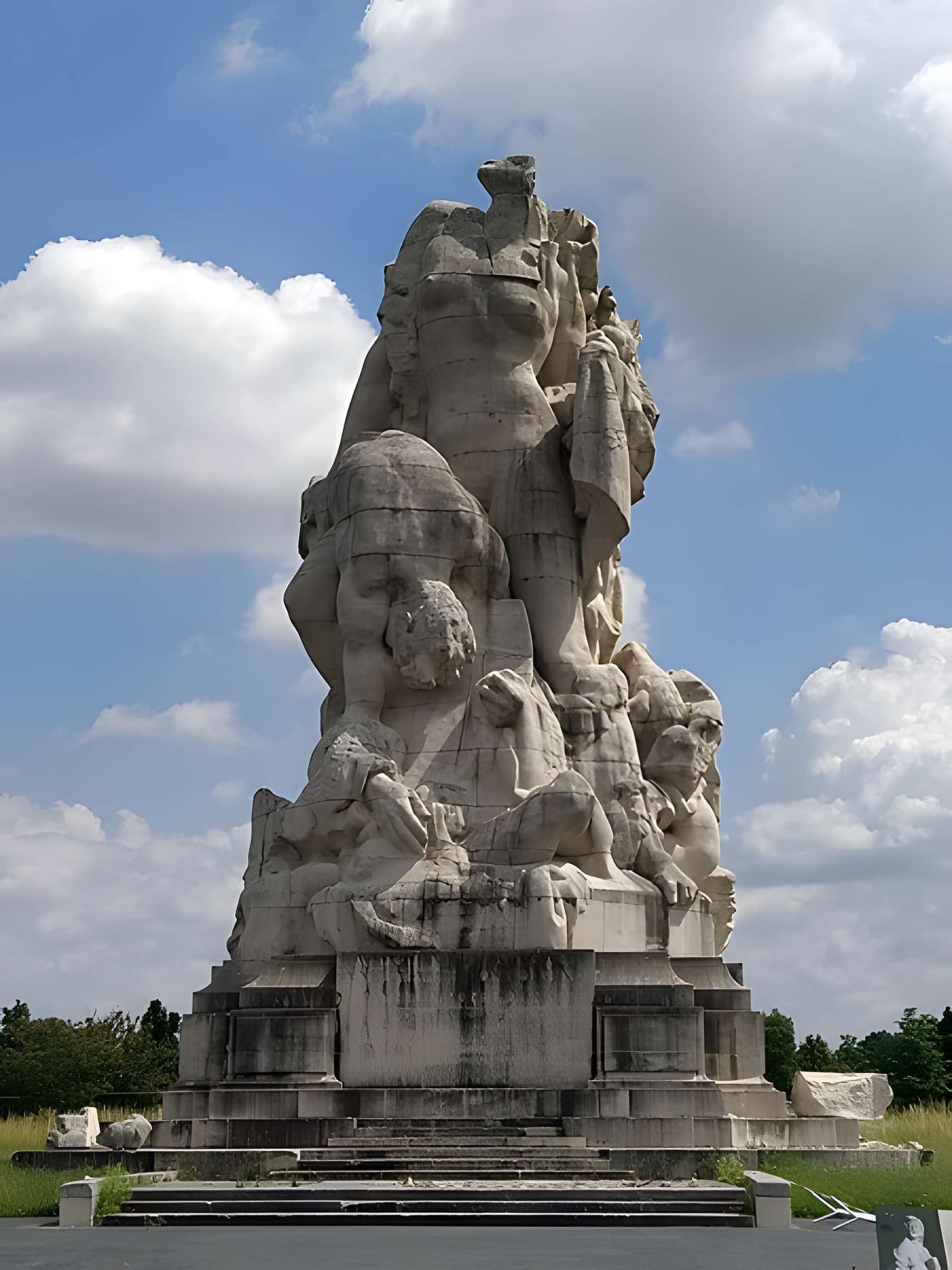 Monument de la Liberté éplorée à Meaux