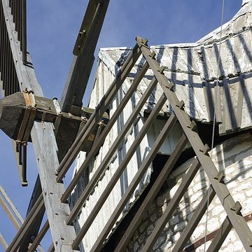 Moulin à vent de Boisse à Sainte-Alauzie