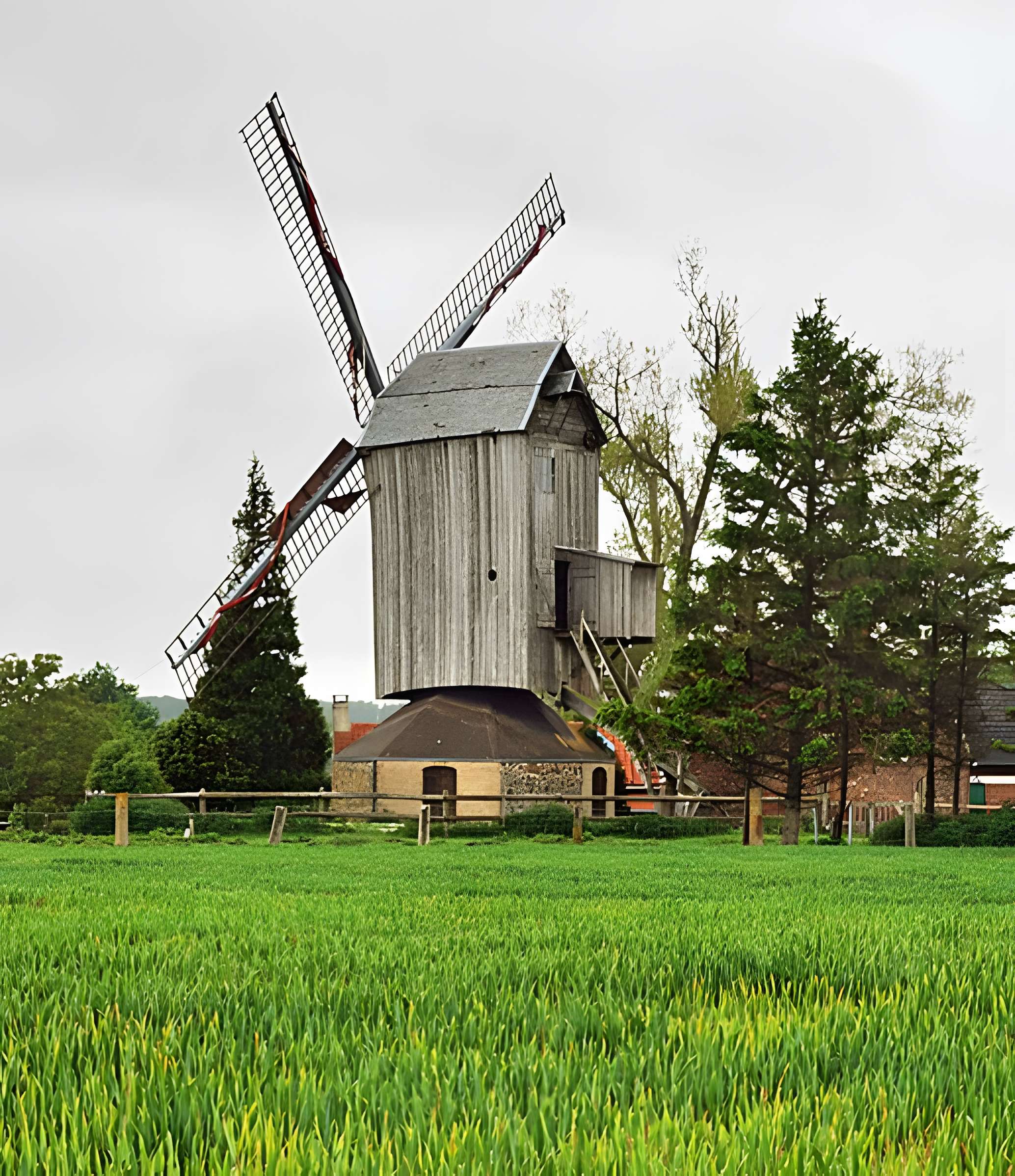 Moulin à vent de l'Hofland à Houtkerque