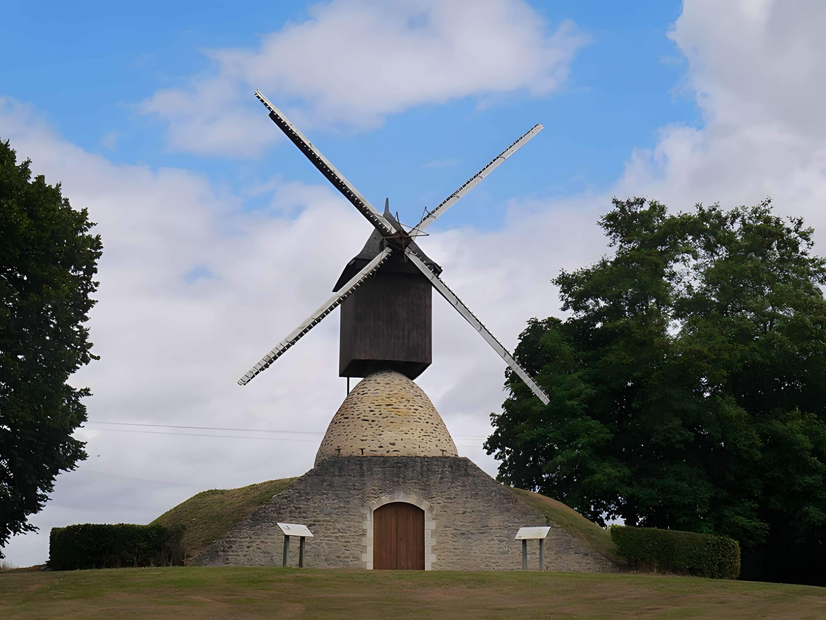 Moulin cavier de la Guénaudière à Grez-en-Bouère