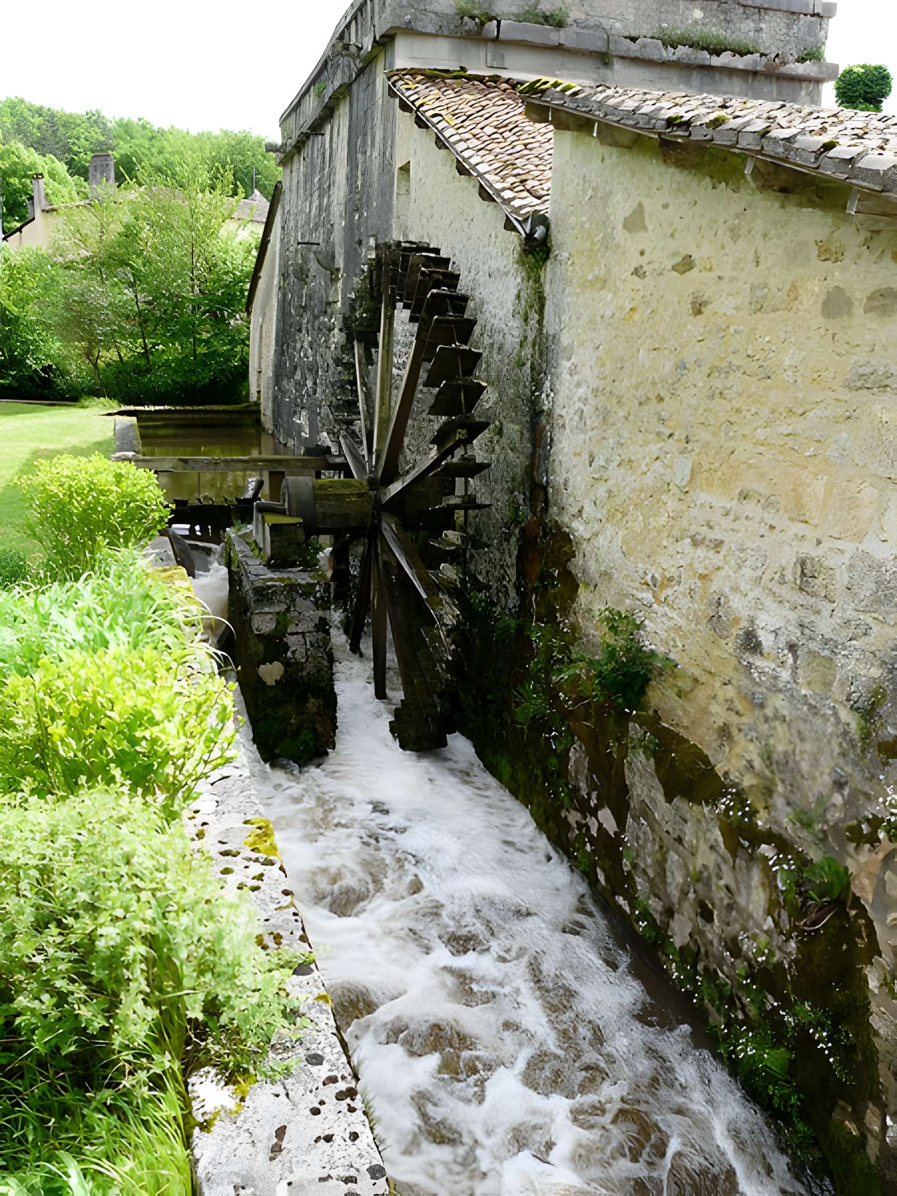 Moulin de Forgeneuve à Javerlhac-et-la-Chapelle-Saint-Robert 