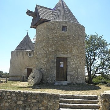 Moulins à vent de Régusse