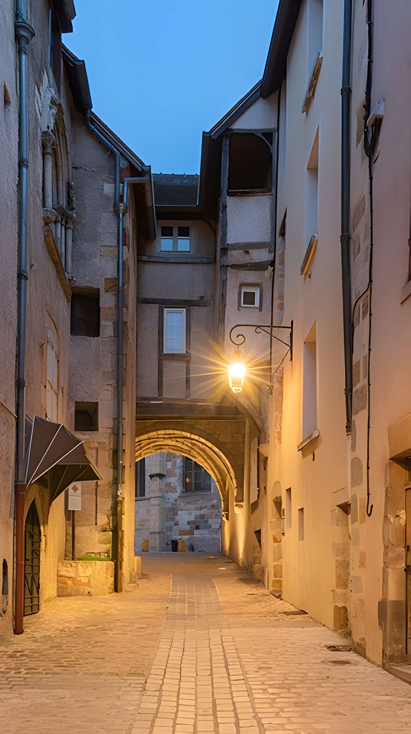 Passage du Doyenné de Montluçon