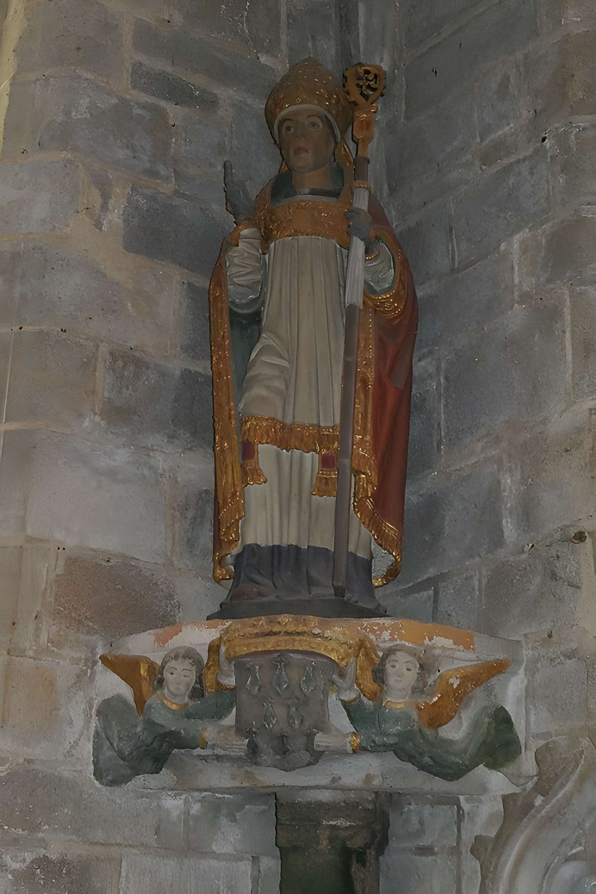 Place de l'Église et ses maisons à Locronan