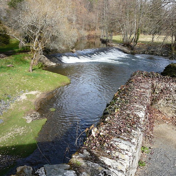 Photo de Pont de Laveyra sur lAuvézère à Payzac
