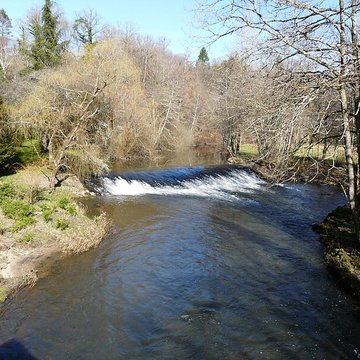 Pont de Laveyra sur lAuvézère à Payzac