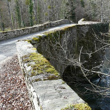 Pont de Laveyra sur lAuvézère à Payzac