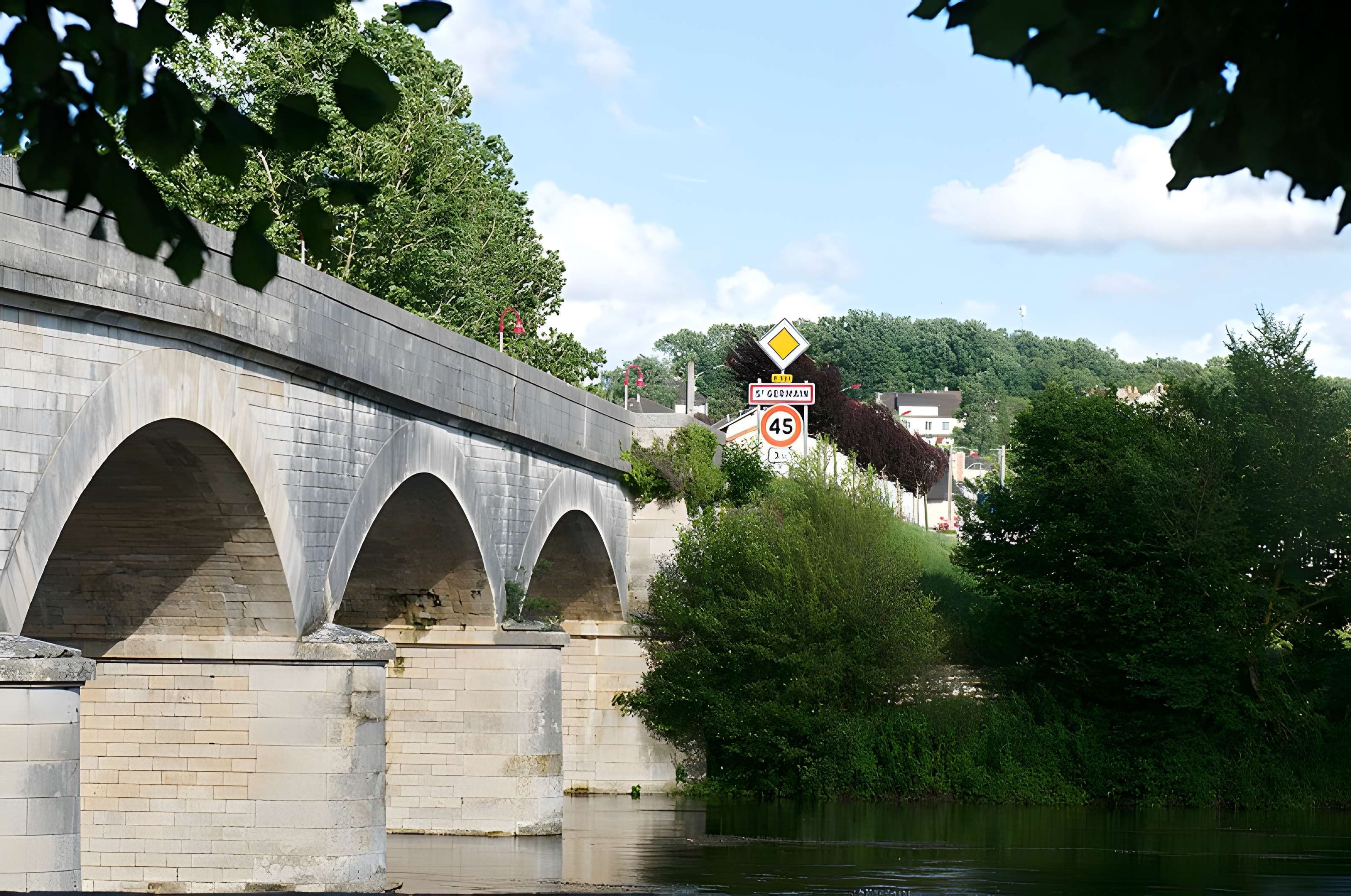 Pont de Saint-Savin
